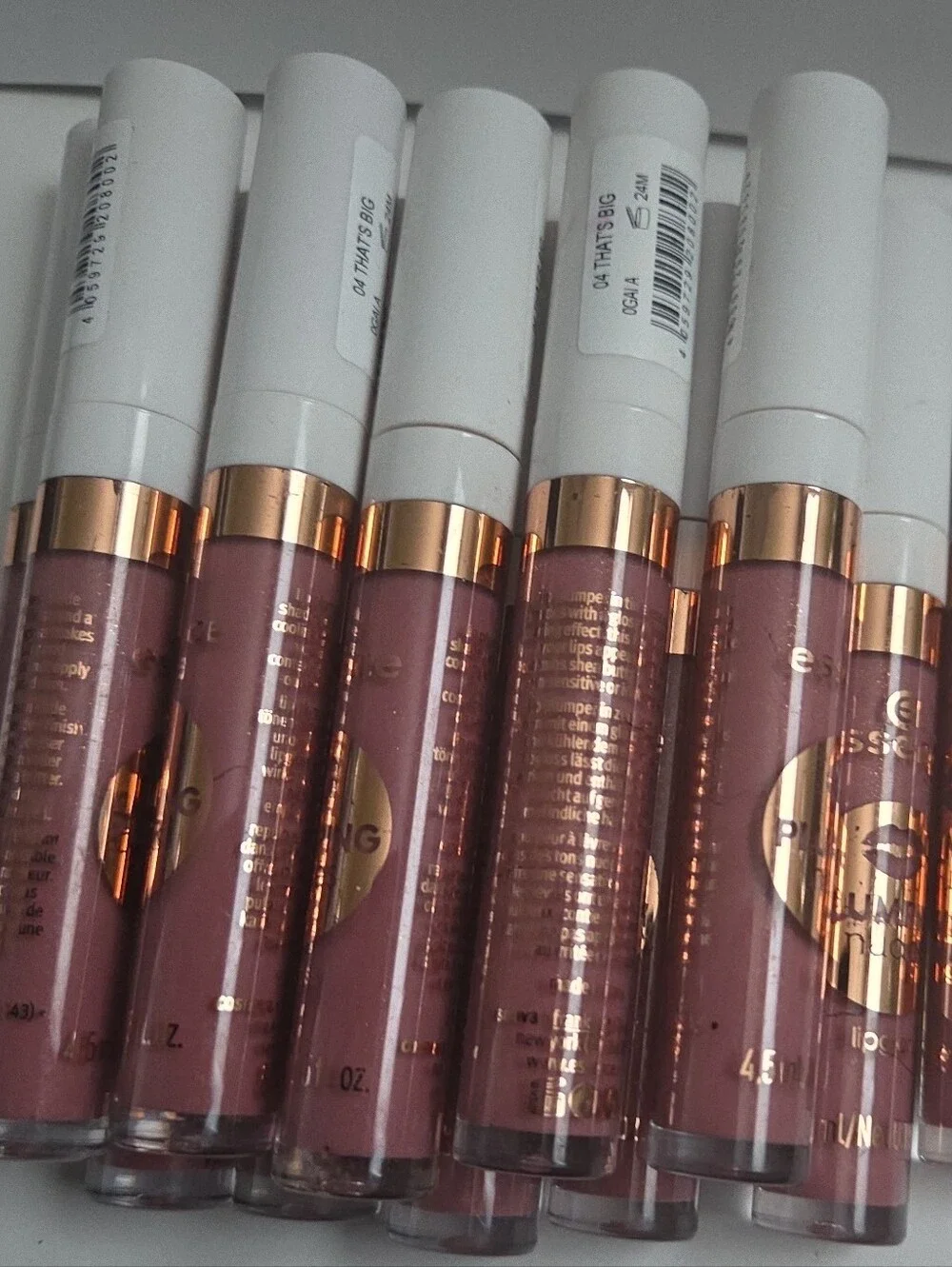 12 Essence Lip Plumping Nudes Lips Gloss # 04 That's Big